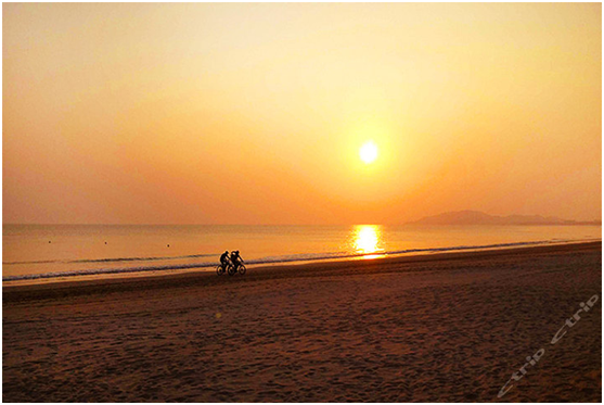 夏日（rì）太陽毒辣辣